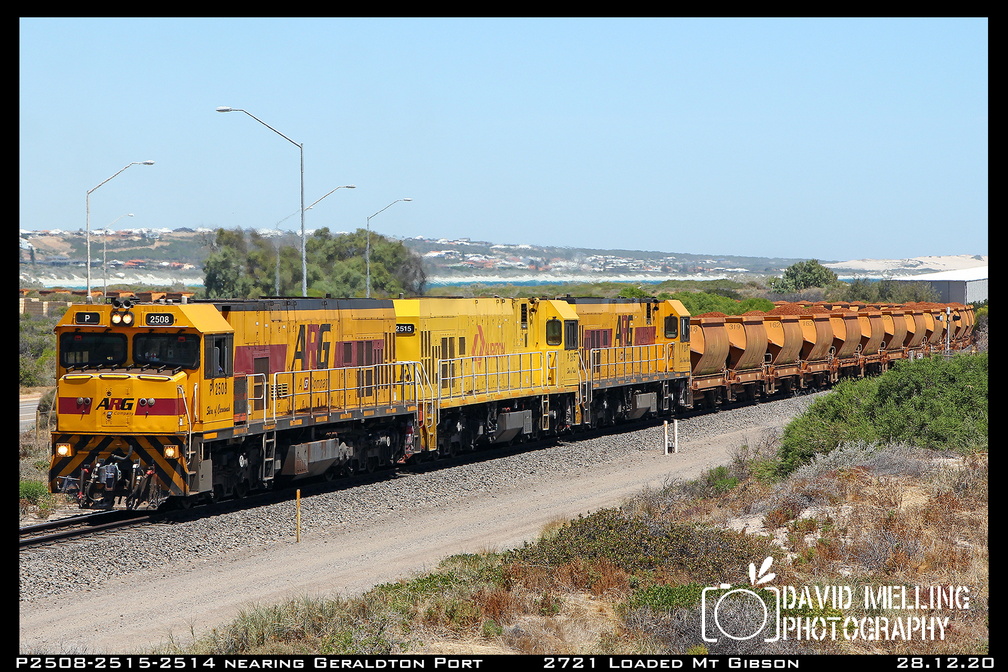 P2508-2515-2514 nearing Geraldton Port        2721 Loaded Mt Gibson             28.12.20.jpg