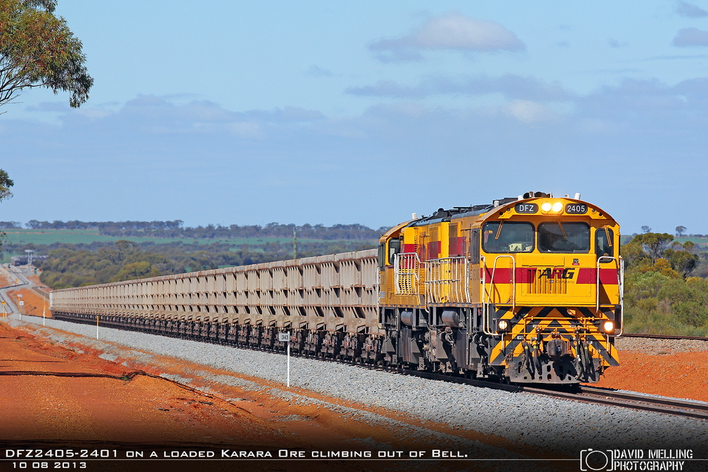 DFZ2405-2401 on a loaded Karara Ore climbing out of Bell. 10.08.2013.jpg